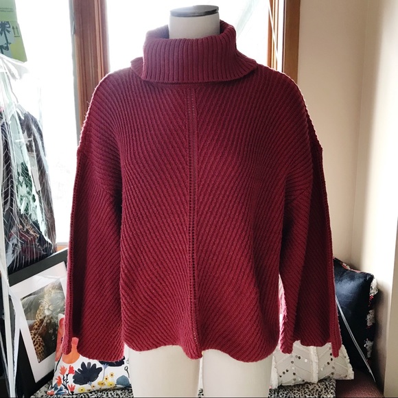 Cupcakes And Cashmere Randy Turtleneck Sweater - Picture 2 of 7